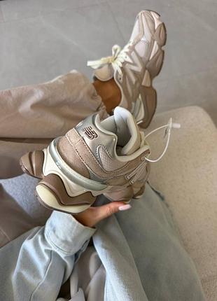 New balance 9060 
beige / silver 6