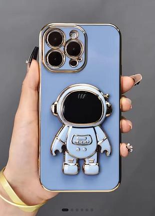 Чохол із підставкою космонавт для iphone (айфон) 15, 14, 13, 12, 11 pro max / небесно-блакитний
