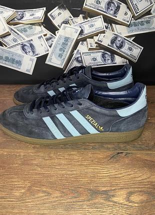 Кросівки adidas spezial , чоловічі, мають темно синій колір, розмір 49, розмір устілки 32 сантиметрів.