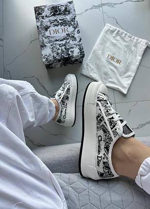 Dior walk’n platform sneaker white black 9