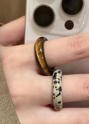 Каблучки кільця перстні зі смоли трендові
