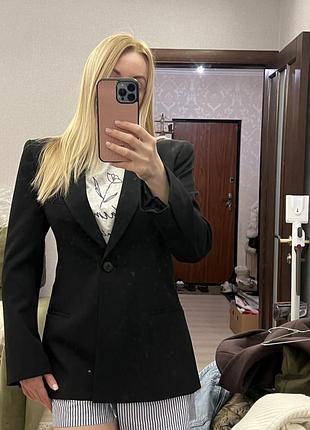 Жакет приталений