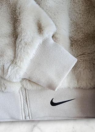 Шубка женская nike 8