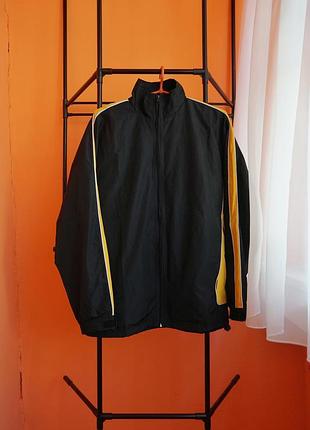 Спортивна зіпка boronia чорна з жовтими лампасами | track jacket old school
вітровка boronia s | ретро спортивний стиль 90-х