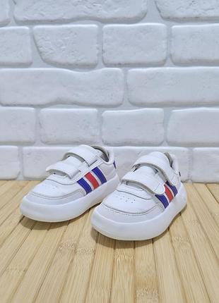 Кроссовки adidas 4