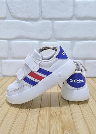Кроссовки adidas