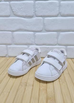Кроссовки adidas 4