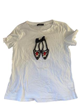 Shein футболка біла із аплікацією xs