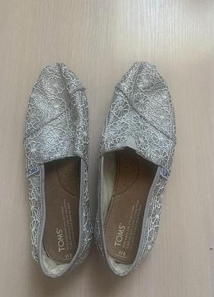 Взуття toms 2