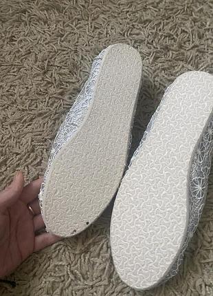 Взуття toms 4