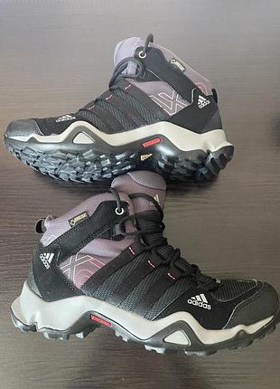 Кросівки adidas 5