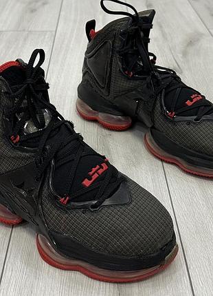 Мужские кроссовки nike lebron 19 bred (28 см)