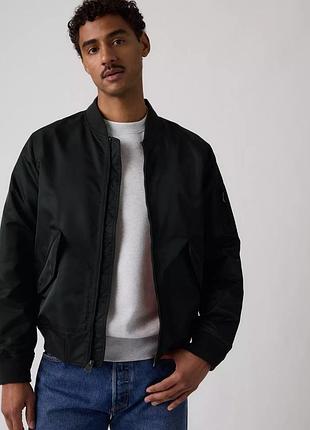 Бомбер levi’s