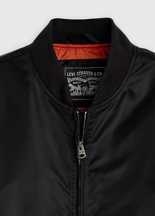 Бомбер levi’s 2