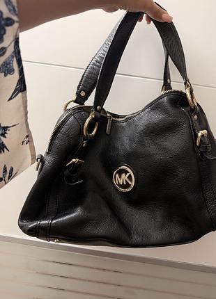 Черная кожаная сумка michael kors 2