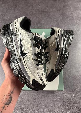 Nike initiator custom  grey beige black dirty