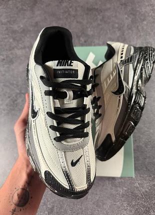 Nike initiator custom  grey beige black dirty 2