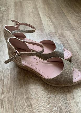 Pretty ballerinas эспадрильи известного испанского бренда.