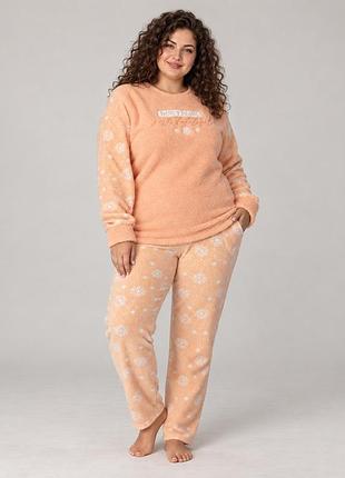 Тепла пижама кофта + штани,тканина 
велсофт,виробник
турочичка фирма arcan
2xl (50–52)
3xl (52–54) 
4xl (54–56)