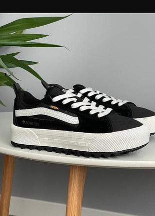 Vans black