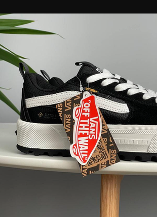 Vans black 4