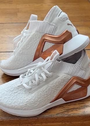 Кросівки puma, на розмір 36,5-37, устілка 23,5-24см. в ідеальному стані ( один раз вдягнуті).