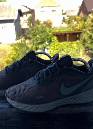 Кроссовки nike revolution 3
