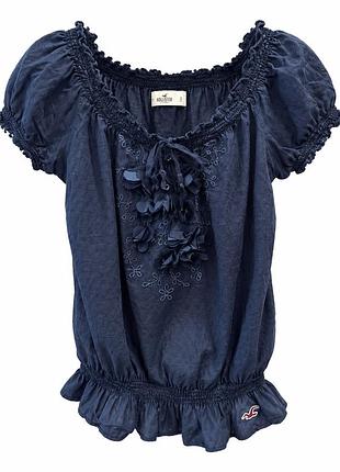 Hollister синя блуза з рюшами та квітковою вишивкою