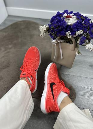 Оригінальні спортивні унісекс кросівки nike