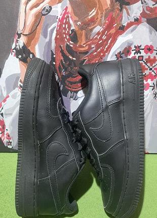 Чорні кросівки nike air force 1 black shadow