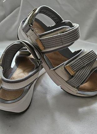 Удобные кожаные сандалии clarks. clarks, p.36