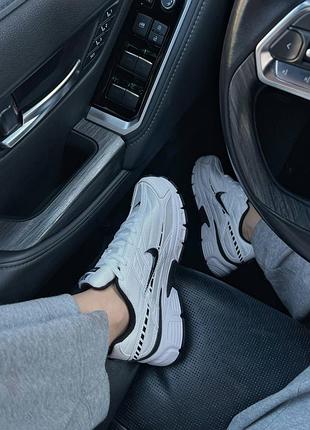 Nike intiator white/black premium