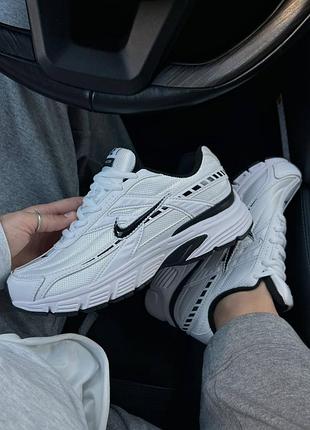 Nike intiator white/black premium 3