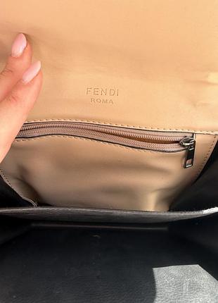 Нюдова сумочка fendi 4