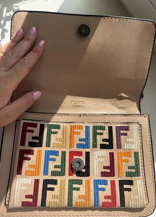 Нюдова сумочка fendi 3