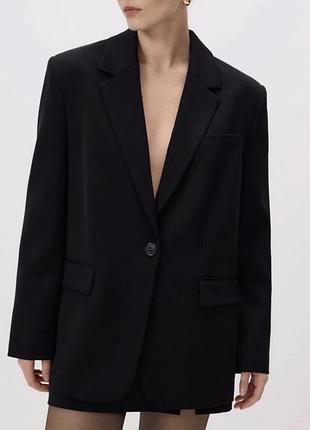 Класичний чорний жакет zara