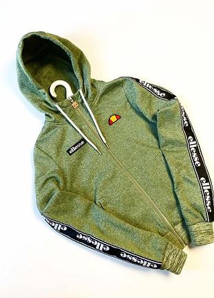 Стильная спортивная зипка (зип-худи) от бренда ellesse в приятном оливковом/хаки меланжевом оттенке 
​