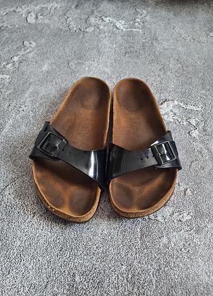 Оригинальные сандалии birkenstock madrid patent black, размер 39 (25 см)
