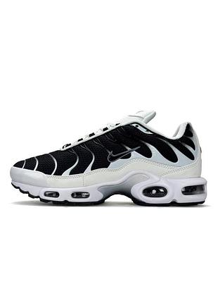 Nike air max plus tn white black