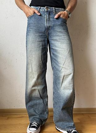 Широкі джинси washed denim