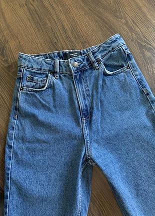 Синие стильные джинсы denim reserved 2