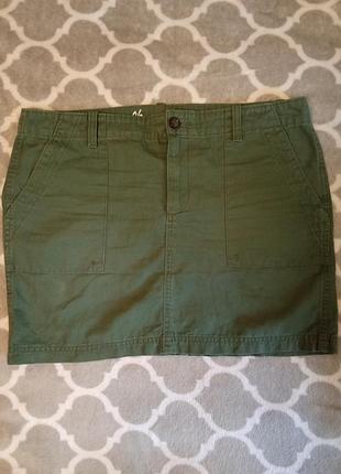 Зеленая хлопковая утилитарная мини-юбка (utility skirt) бренда khakis by gap 6-го размера