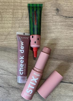 Набор нежных розовых румян colourpop и i love revolution