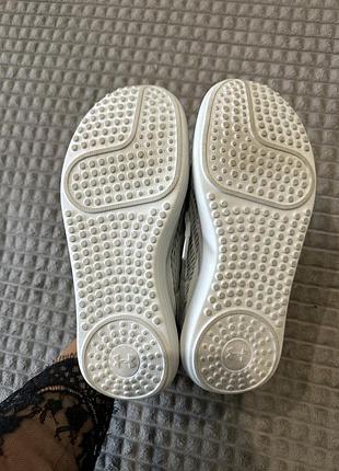 Жіночі кросівки under armour 5