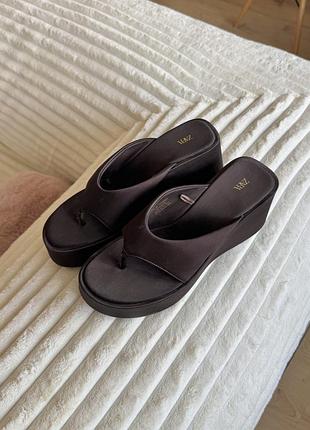 Босоніжки zara