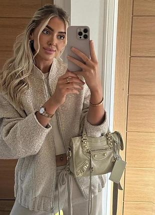 Базовий бомбер букле zara 3