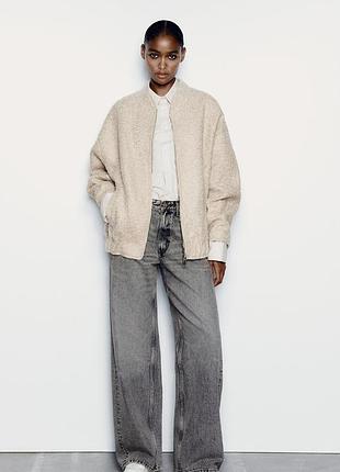 Базовий бомбер букле zara 4