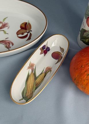 Вінтажне порцелянове овальне блюдо royal worcester evesham, england.
