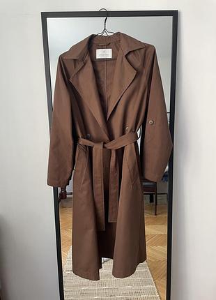 Коричневый тренч stradivarius