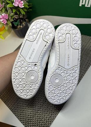 Оригінальні кросівки adidas 5